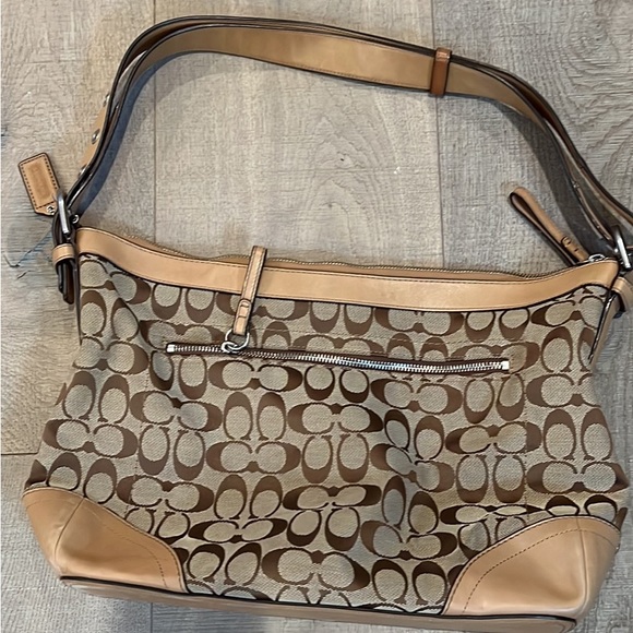 Authentic Coach purse. - Picture 3 of 3